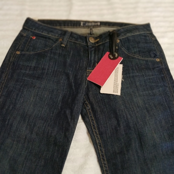 NWT, Hudson Capri, size 29 indigo blue. - Picture 5 of 6